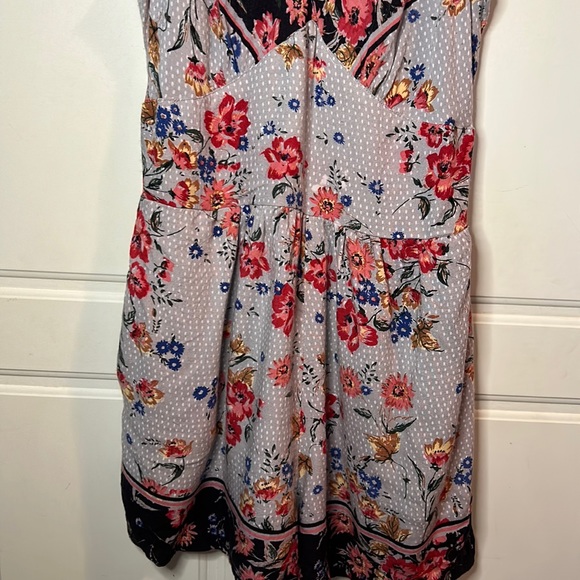 ANGIE💫Women’s Floral V-Neck Spaghetti Strap Lightweight Romper with Pockets - Picture 8 of 15